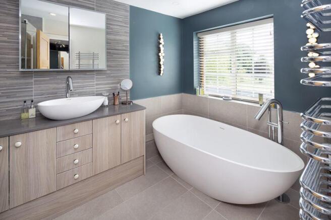 Ensuite to Bed...
