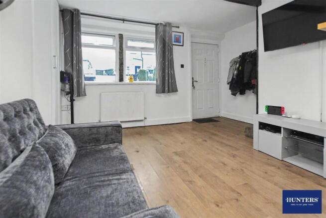 Campbell Street, Queensbury, BD13 1AL photo 2