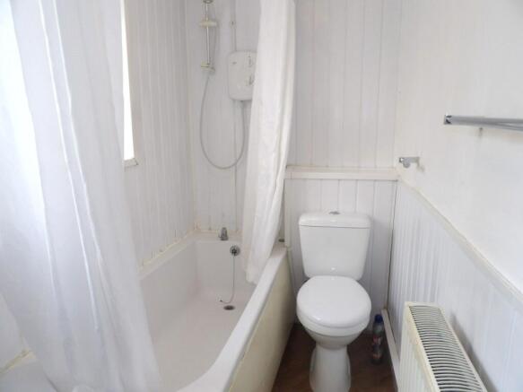 2 bed Terraced to rent Image 7