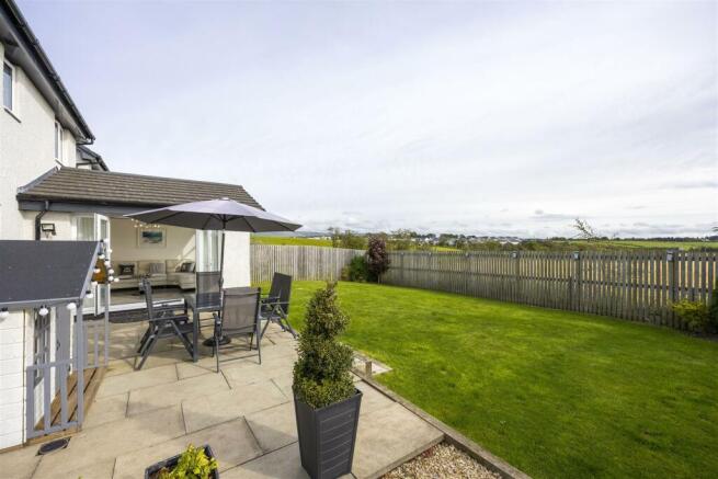 25_CYPRIAN_DRIVE_LENZIE_003.JPG