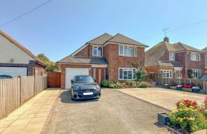 11, Harsfold Road, Littlehampton BN16 2QE