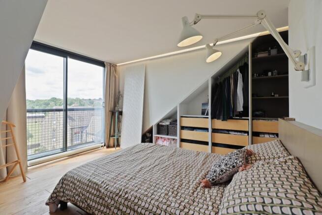 OCCASIONAL BEDROOM