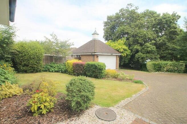 Detached Garage fron