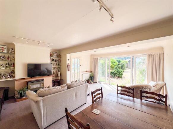Sitting / Dining Room