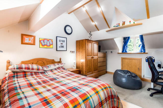Photo 8