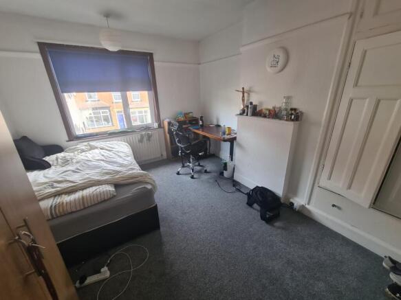 4 bed Terraced to rent Image 5