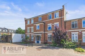 Flat 2, 11 15 Latvia Court, Macleod Street, London SE17 3HB