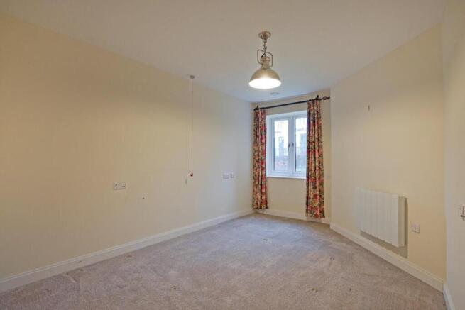 1 bed Retirement Property for sale Image 5