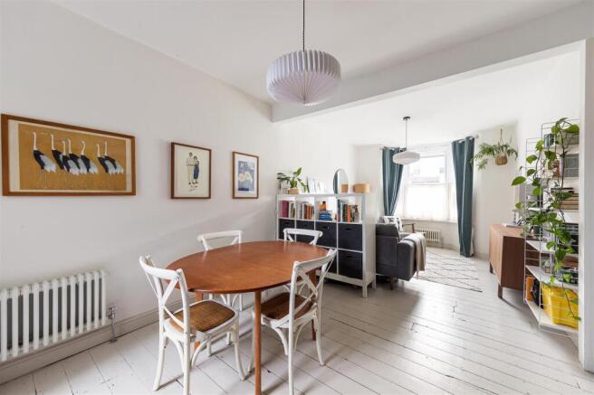 Cann Hall Road, E11