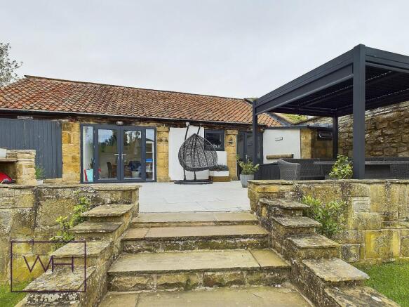 STUDIO, PATIO & PERG