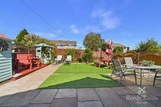 4 bed Detached for sale Image 6