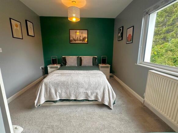 Bedroom.jpg