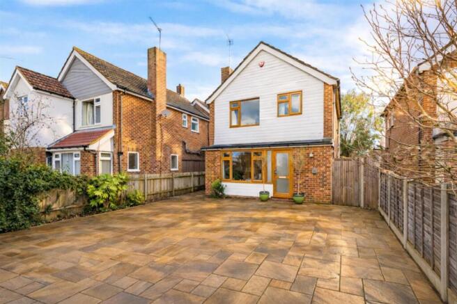 3-bed detached on The Avenue, Hertford, SG14, £715,000