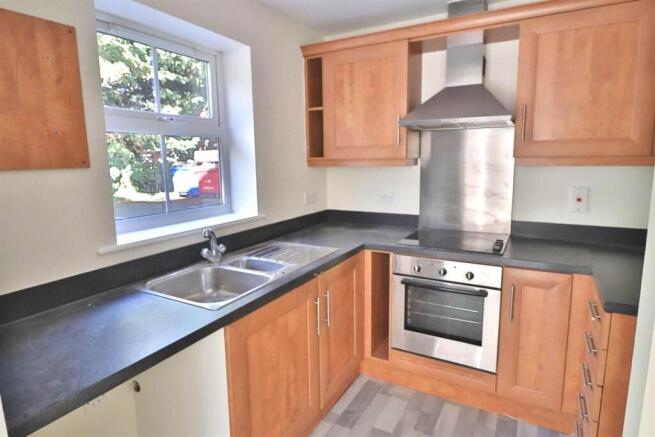 OPEN PLAN LIVING ROOM AND KITCHEN