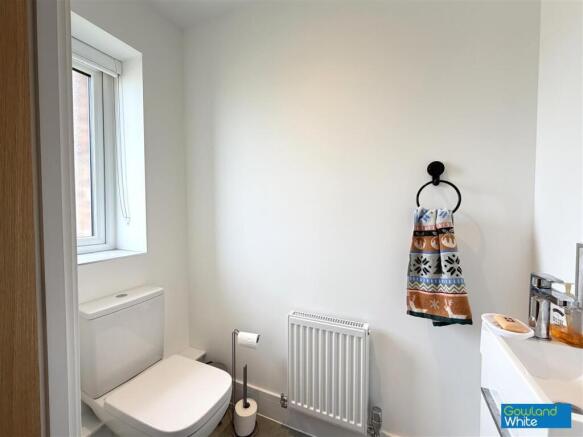 3 bed Semi-Detached for sale Image 6