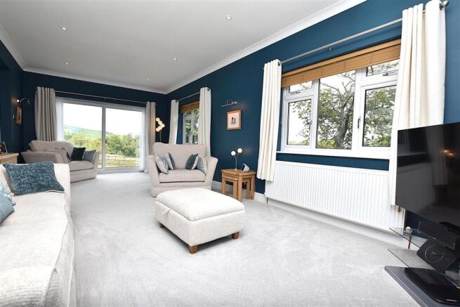 Ruthin Road, Bwlchgwyn, Wrexham photo 4