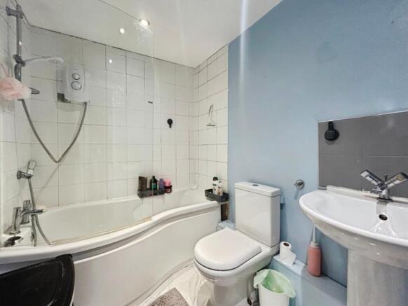 1 bed Flat for sale Image 6