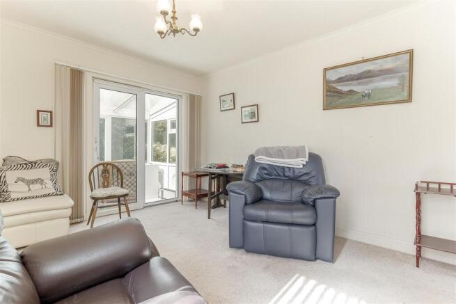2 bed Semi-Detached Bungalow for sale Image 10
