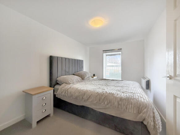 2 bed Apartment for sale Image 9