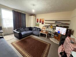 12, Ashleigh Court, Avenue Road, London N14 4EL