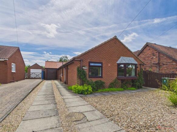 2 bed Detached Bungalow for sale Image 6