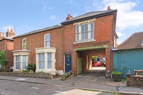 North Wallington, Fareham. Guide Price £325,000 - £350,000.