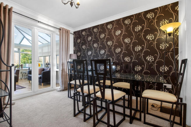4 bed Detached for sale Image 8