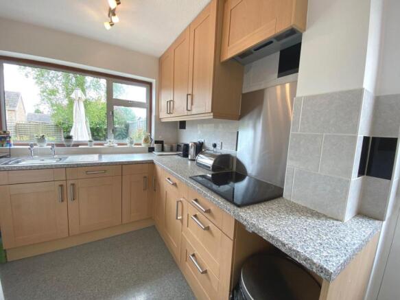 KITCHEN/BREAKFAST ROOM