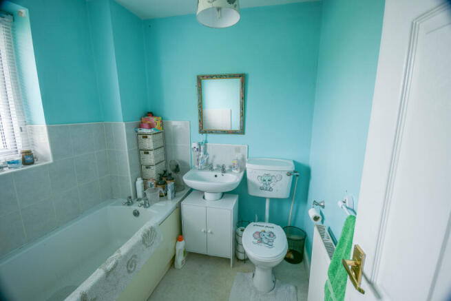 3 bed Terraced for sale Image 9