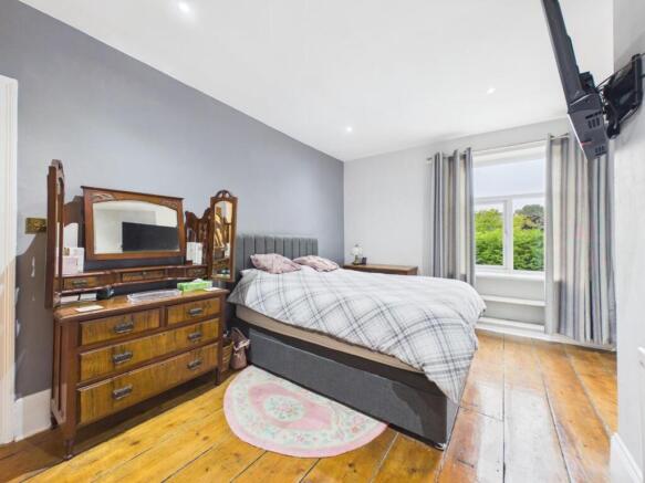 3 bed Terraced for sale Image 8