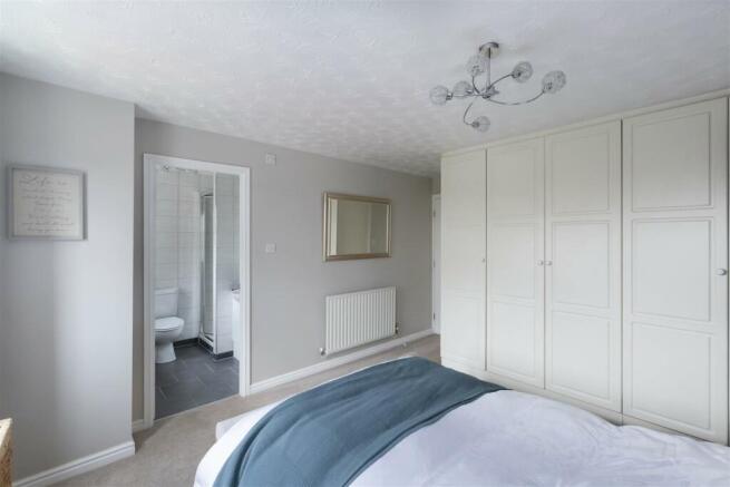 27 Crocus Way 35.jpg