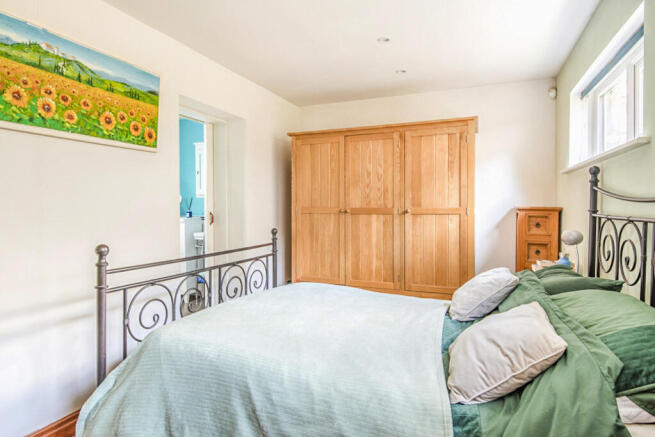 3 bed Detached for sale Image 12