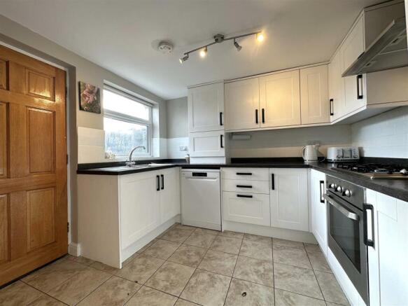 Modern Fitted Kitchen 803