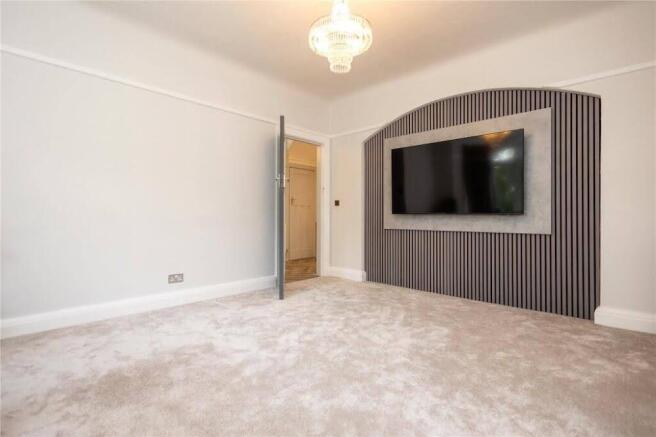 Motcombe Road, Canford Cliffs photo 4