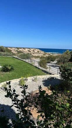 Front-Row 3-Bedroom Bungalow in Bahceli ? Uninterrupted Sea Views, 150 Metres from the Shore Image 9999 3