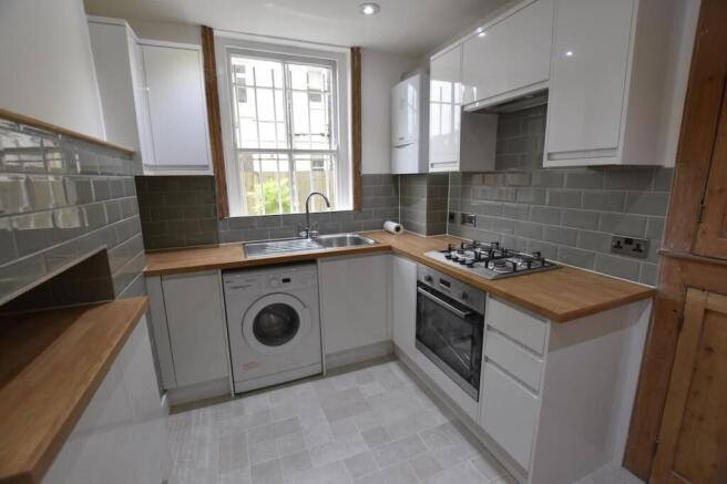 Kitchen2.jpg
