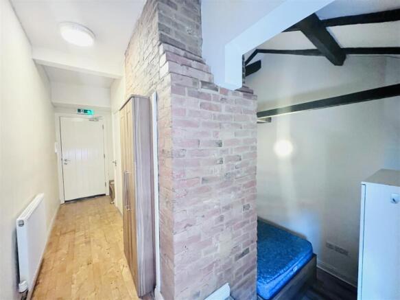Bedroom & Walk Way