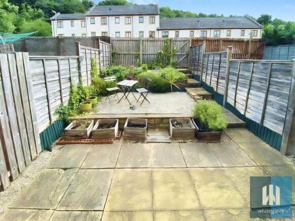 4 bed Town House for sale Image 5