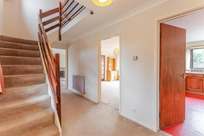 Canberra Close, Wellesbourne, Warwick photo 4
