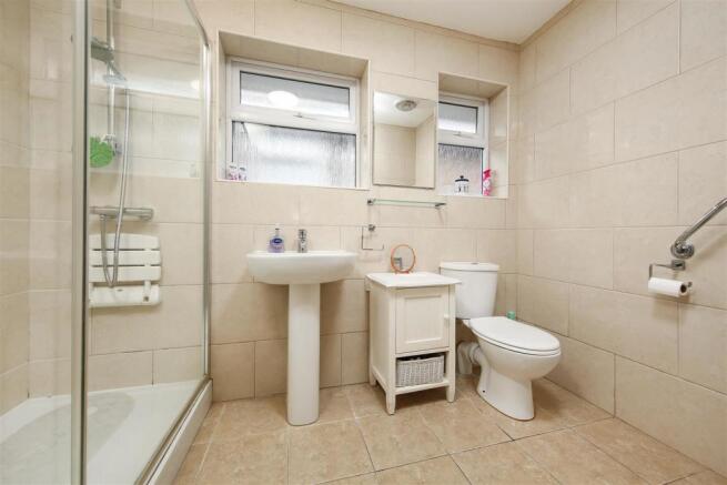 Shower Room.jpg