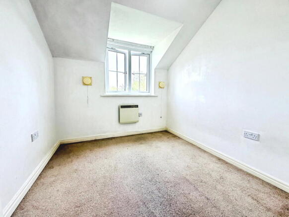 2 bed Apartment for sale Image 12