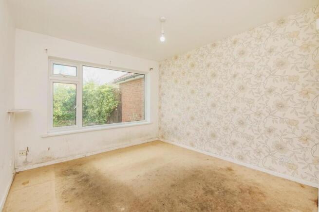 2 bed Semi-Detached Bungalow for sale Image 8