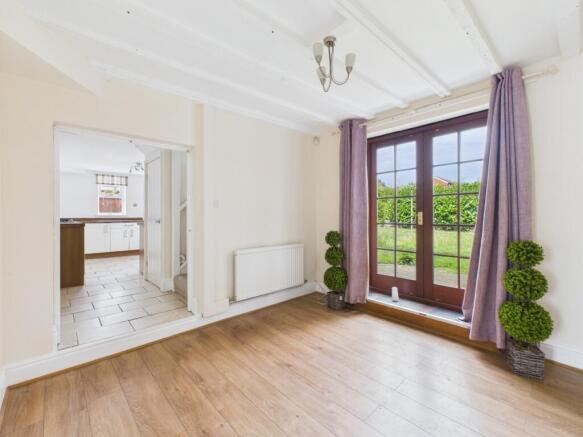 4 bed Semi-Detached for sale Image 5