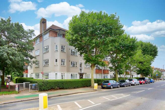 23_burntwood_court_burntwood_lane_image3_17490_4.j
