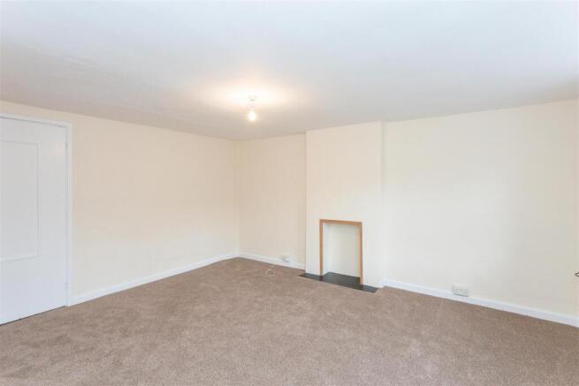 Living Room2.jpg