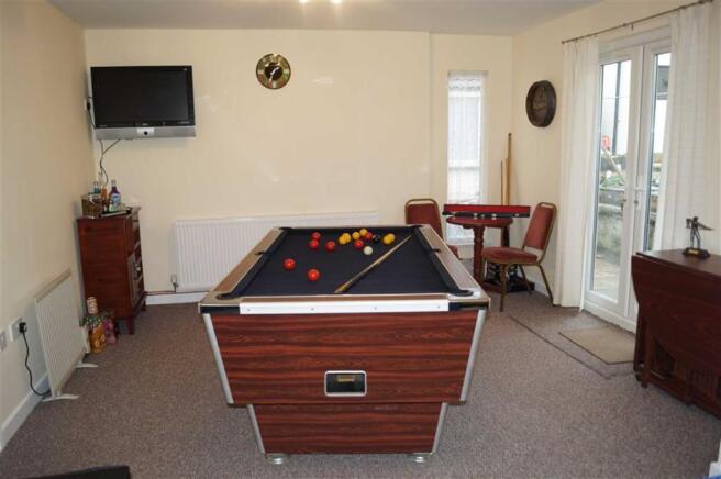 GAMES ROOM