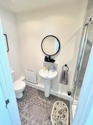 3 bed Terraced for sale Image 12