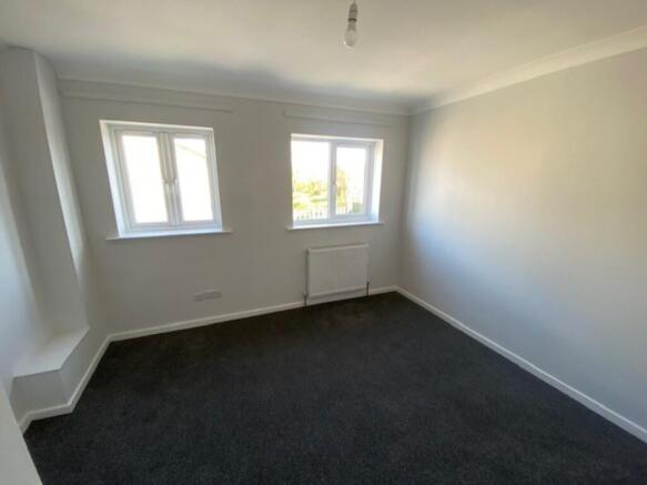 3 bed Semi-Detached to rent Image 9