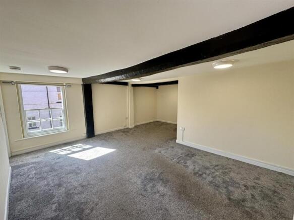 Living Room (2/3)