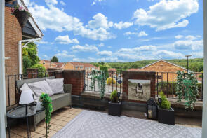 4, Dowland Avenue, Sheffield S35 4LA